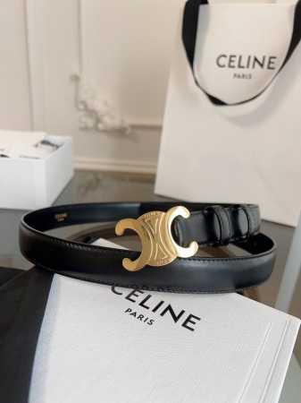 赛琳 Celine女士皮带，小牛皮质感搭配独特凯旋门扣，颜色中光亮黑 宽2.4Cm 低调中暗藏奢华，轻松点亮穿搭 。手工缝制 - 点击图像关闭