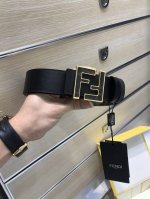 特P210 配送专柜包装 打孔针 新款 Fd 宽38Mm 支持Nfc 芯片扫描，标志造型宽皮带，原版双色F铆钉扣，进口原版 黑色小牛皮配原版老花制成，镀金表面金