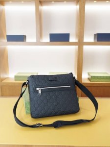 Gucci 古驰 官网同步 高版本 斜挎单肩背包 永恒不过时的标志性产品 纯原单小牛皮 顶级五金制作 非市面普通版本 贸易公司订单货 全部实拍 实用性非常高 完