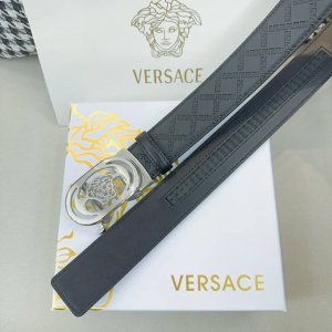 特 品牌：美人 进口小牛皮，手感细腻柔软。搭配纯钢自动精品扣，男士必备！宽度：3.5Cm