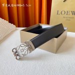 特P190 【罗意威】 Loewe进口小牛皮，手感细腻柔软，搭配纯钢自动精品扣，男士必备！宽度：3.5Cm
