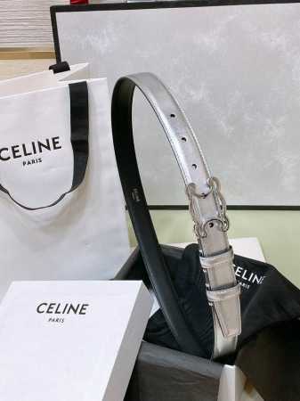 特 Celine 24 中号triomphe Taurillon皮革腰带 青铜色 Taurillon.中腰，银色饰面金属件、亮面牛皮腰带 咖啡色！Triomph - 点击图像关闭