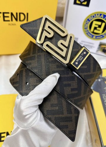 皮带：Fendi.芬迪..顶级原单复刻. 腰带：百分百头层牛皮，保证真皮。双层ff斜面磨砂烤漆24K纯钢扣材质，永不掉色纯手工一针一线缝制小牛皮正反双面使用商场