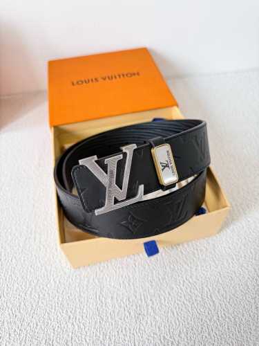 品名 Lv..路易..威登腰带皮带原单 型号 挂扣 经典纯钢材质挂扣 头层牛皮 图片实物拍摄 材料 头层牛皮 挂扣系列 纯钢材质扣头 钯镀电镀工艺永不掉色 原版