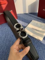 菲拉格慕男款进口小牛皮，手感细腻柔软。搭配纯铜精品扣，男士必备！宽度：3.5Cm DDD