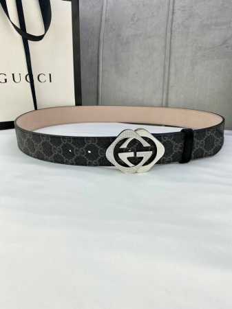 宽度4.0Cm Gucci Marmont系列每一季都会推陈出新 为灵感源于70年代的标志性镶嵌施华洛世奇元素水晶Gg钢扣 配件注入现代精髓 Supreme帆布 - 点击图像关闭