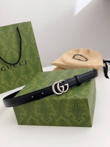特 古奇 顶级货品， 宽度2.0 原厂头层小牛皮，意大利进口小牛皮、皮质总体手感柔软适中。 扣头：纯铜扣 全套包装