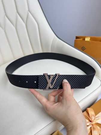路易威登 Lv 全套包装 40Mm宽度 正品一体铸造五金钢扣 原厂皮料 双面原厂定制面料 区别市场货 - 点击图像关闭