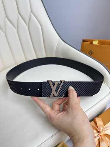 路易威登 Lv 全套包装 40Mm宽度 正品一体铸造五金钢扣 原厂皮料 双面原厂定制面料 区别市场货
