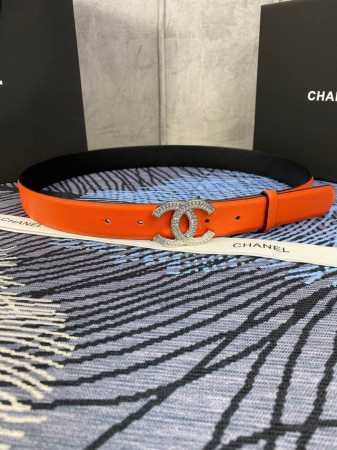 宽度3.0Cm Chanel 香奈儿 此款女士腰带采用新款柔软的进口小牛皮支持Nfc扫码链接。金 银色镶钻金属钢扣。 - 点击图像关闭