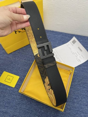 特 Fendi.芬迪 全套包装 宽度38Mm 精品钢扣 搭配专柜同款进口定制皮料 可双面使用