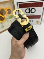 品名：菲拉格幕 原单 材质：原单牛皮腰带 百分百头层牛皮腰带保证真皮，24K纯钢扣，专柜原单品质、做工精细，时尚大牌，送人自用首选 包装： 请认准如图专柜包装赠