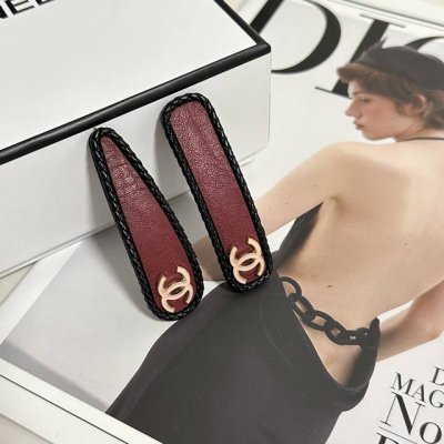 特 一对 配全套包装 Chanel 香奈儿 今年最好卖的新款 Vintage中古复古发夹 超仙的一对 时髦精 随便入的款