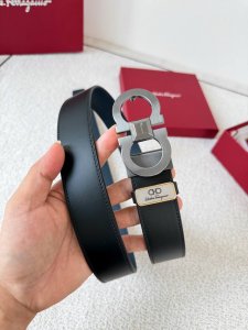 品名：菲拉格慕.Ferrgamo腰带 皮带 原单 型号：挂扣，纯铜材质经典挂扣，实物拍摄，头层牛皮 材料：百分百头层牛皮，保证真皮。纯铜材质，真空电镀永不掉色，