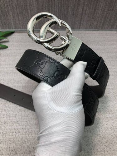 配全套包装礼盒 古驰：原单头层牛皮压g面，内衬头层小牛皮底.搭配原单旋转扣.原单皮料定制，专柜宽度3.7