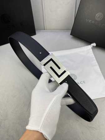 宽度3.5Cm Versace范思哲此款柔软的手掌纹皮底皮带饰有一个几何形状的希腊回纹别扣，既时尚又优雅。 - 点击图像关闭