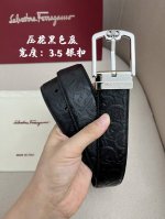 特 Ferragamo菲拉格慕男士专柜对版金属扣，头层牛皮双面外用腰带，商务通勤休闲场合均适合佩戴。3.5Cm