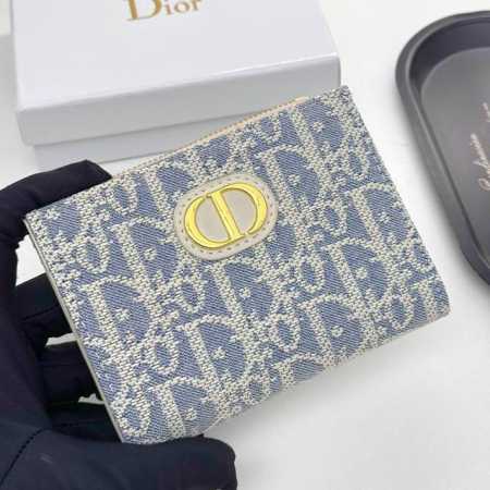 Dior D29颜色：乳白色尺寸：11.5*9*2 Dior 专柜最新款火爆登场！采用进口Pvc配小牛皮，做工精致， 媲美专柜！多功能小钱包，超级实用！ - 点击图像关闭