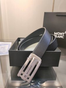 特 万宝龙 新款无缝自动腰带 宽度34Mm 精品钢扣，双面头层牛皮，手感柔软，真材实料 很有质感，时尚经典不失风范，长短可自行裁剪 ！