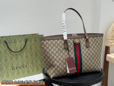 无盒子 升级品质 Gucci 经典红绿彩带托特购物袋 古奇发现一-款可以随便 一塞就出门的酷奇Ophidiatote购物袋， 一定是最适合洒脱随性的小仙女了，