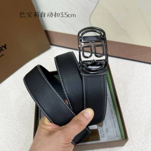 品牌： 巴宝莉 新款进口小牛皮，手感细腻柔软。搭配纯钢自动精品钢扣，宽度：3.5Cm