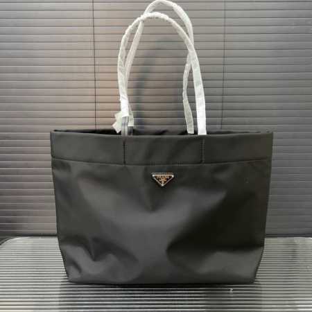 Prada 普拉达 Saffiano尼龙布购物袋 托特包 大号手提包 采用优质原厂降落伞布 规格 37 X 32Cm - 点击图像关闭