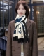 爆款到 小香2025 最新款 香水瓶 顶级设计太美了，真心赞实物真心美 披肩配以印花无论设计喷绘都是非常到位细节都可见整个围巾给人气场的同时又非常精致高端Vip