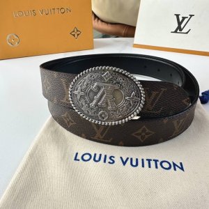 原版包裝 L0Uis Vuitt0N 今季新品 原單腰帶 寬度35毫米 經典防水帆布面料進口小荔枝紋做底 搭配橢圓形復古飾扣五金 可雙面使用佩戴