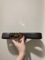 原厂皮 Fg菲拉格慕 男士皮带3.5Cm 采用进口平纹牛皮 纯铜五金扣 自由裁剪 8字寓意的腰带万贯 高雅华贵与实用性并存 是高辨识度的成功男士不二之选 西装