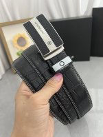品名：万宝龙 Montblanc 自动带 材质：原单牛皮腰带 百分百头层牛皮腰带保证真皮，24K纯钢扣，专柜原单品质、做工精细，时尚大牌，送人自用首选 包装：