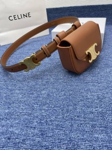 品牌赛琳女带 2.5Cm 特 描述双面原版皮不可调节式皮带，小牛皮材质，配有钯金色和银色钢金属扣 牛皮材质 不锈钢 意大利制造 腰带为意大利尺寸，请在购买前参阅