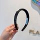 配包装 Prada 普拉达 欧美新款潮流贴钻发箍，明星同款 女神必备单品，非常百搭，时尚潮流， 戴上它满满的高大上。