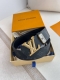品名： Lv..路易..威登腰带皮带原单 型号：挂扣，经典纯钢材质挂扣，头层牛皮，图片实物拍摄 材料：头层牛皮，挂扣系列，纯钢材质扣头，钯镀电镀工艺永不掉色。原
