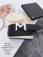 万宝龙 寸3 宽度3.4Cm Kg3195 休闲风格，进口小牛皮搭配进口亚光小牛皮底，百搭简约的设计，高质量 高性价比。顶级