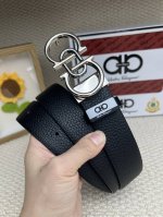 品名：菲拉格幕 原单 材质：原单牛皮腰带 百分百头层牛皮腰带保证真皮，24K纯钢扣，专柜原单品质、做工精细，时尚大牌，送人自用首选 包装： 请认准如图专柜包装赠