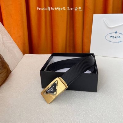 特 普拉达 Prada进口小牛皮，手感细腻柔软，搭配纯钢自动精品扣，男士必备！宽度：3.5Cm