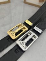 品名：普拉达 原单 自动带 材质：原单牛皮腰带 百分百头层牛皮腰带保证真皮，24K纯钢扣，专柜原单品质、做工精细，时尚大牌，送人自用首选 包装： 请认准如图专柜