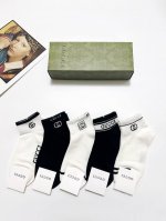 配包装 一盒5 双 Gucci 古琦 经典字母Logo 纯棉短袜 ，Ins超火爆短袜，纯棉面料，潮人必备 ，经典配色 个性时尚百搭款，你值得拥有哦