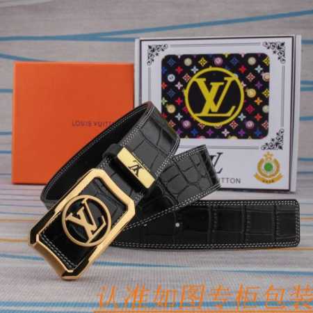 腰带皮带：Lv 路易威登原单牛皮皮带 男款皮带：材质百分百头层牛皮腰带保证真皮皮带，专柜原单品质、做工精细，时尚大牌，送人自用首选包装： 请认准如图专柜 - 点击图像关闭