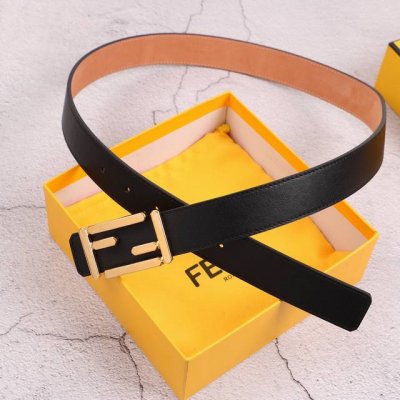 Fendl 芬迪 专柜同款 女士腰带 宽3.0Cm 双面头层牛皮制作 搭配经典Ff纯铜扣 经典时尚 潮流系列 一流的做工 精致的细节 高清实拍 品质保证