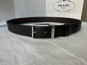 Pra、Da 普拉～达男士旋转针扣款，带身双面十字纹双面可用，与时尚的不期而遇。宽度:3.5Cm。顶级