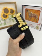 品名：爱马仕.Hermès 原单 材质：原单牛皮腰带 百分百头层牛皮腰带保证真皮，24K纯钢扣，专柜原单品质、做工精细，时尚大牌，送人自用首选 包装： 请认准如