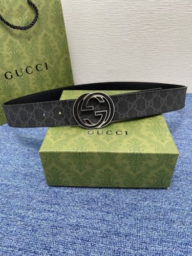 Gucci经典原单品质，双面荔枝纹，搭配原单精品挂扣，精工制作，细节看图，实物拍摄，高端奢华，宽度3.8Cm