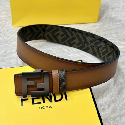 特 Fendi 芬迪 专柜同款 宽4.0Cm 双环正反用腰带 Ff按钉搭扣 双色cuoio Romano皮革材质 反面面料带有烟草黄和黑色ff图案 黑色珐琅金属