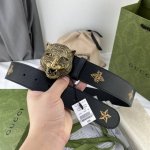 古奇，宽3.8Cm。最新原单意大利进口，Gucci复古标识出自80年代印花，搭配织纹背景，浮雕装饰金属搭扣，条条精美无瑕疵，原厂复刻，做工精细，搭配最新专柜方形