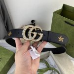 古奇，宽3.8Cm。最新原单意大利进口，Gucci复古标识出自80年代印花，搭配织纹背景，浮雕装饰金属搭扣，条条精美无瑕疵，原厂复刻，做工精细，搭配最新专柜方形