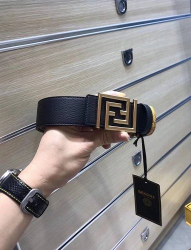 配送专柜包装 打孔针 特 新款 Fd 宽40Mm 标志造型宽皮带，联名钉扣式带扣，范家原版进3D打印花绘 印有浮雕间色Ff 图案，支持Nfc 芯片 ，镀金表面金
