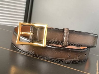 Berluti 布鲁提 新款上新 最新款男士腰带，高端质感感受，顶级擦色小牛皮质感极好，五金Logo立体分明，欧美风格走马蜡线手工缝制，色泽高端