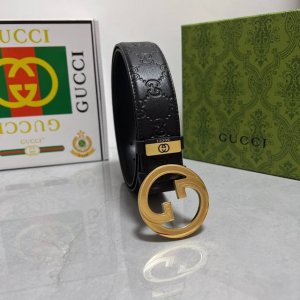 品名：古奇.Gu...Ci 原单 材质：原单牛皮腰带 专柜原单品质、做工精细，时尚大牌，送人自用首选 包装： 请认准如图专柜包装赠送打孔器手提袋专柜礼盒宽度3.