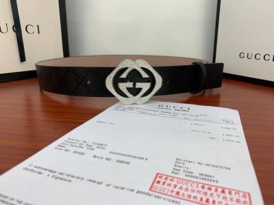 Gucci 经典款G家印花 搭配顶级镶钻两件套钢扣 采用精挑细选进口顶级牛皮，手感柔软细腻！品质保证：带身宽度4.0Cm